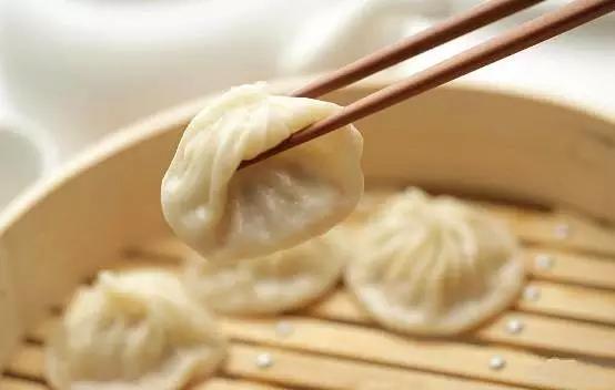 上海有哪些著名的小吃？有什么推薦嗎？